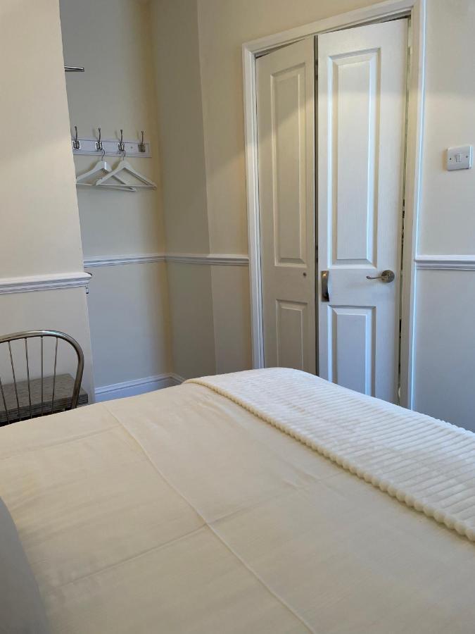 Caris Guest House Southend-on-Sea Dış mekan fotoğraf
